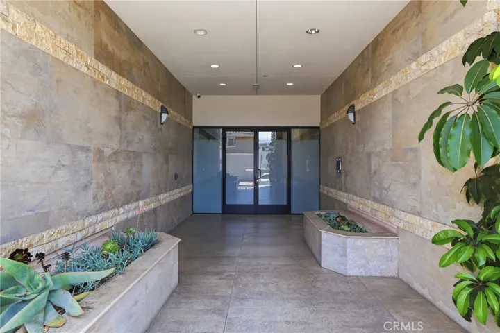 118 S Kenwood Street 407, Glendale, California 91205