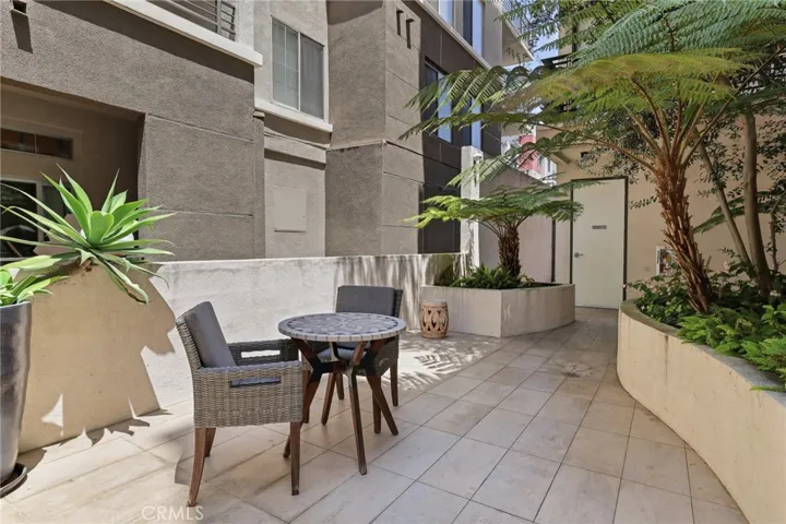 118 S Kenwood Street 407, Glendale, California 91205