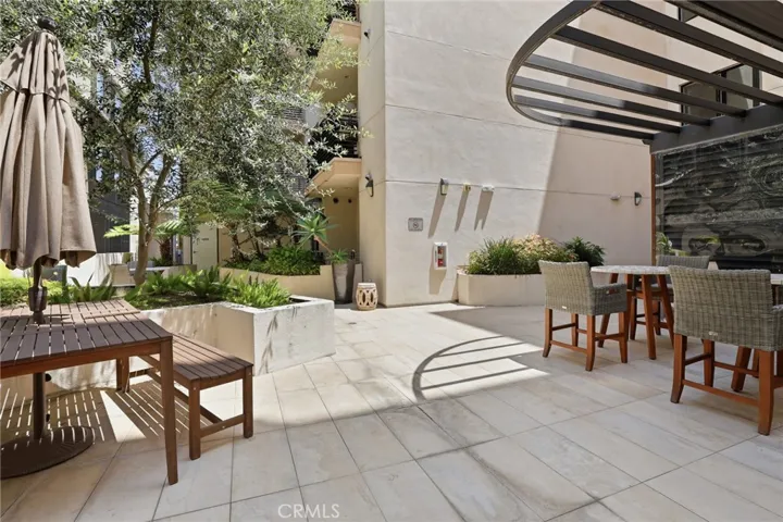 118 S Kenwood Street 407, Glendale, California 91205