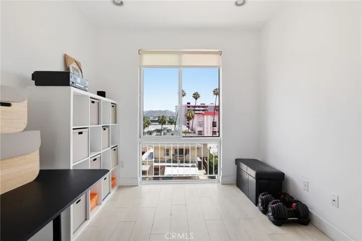 118 S Kenwood Street 407, Glendale, California 91205