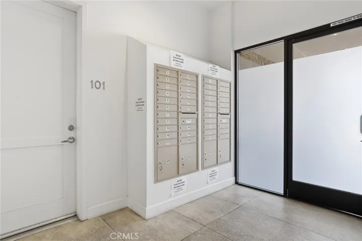 118 S Kenwood Street 407, Glendale, California 91205