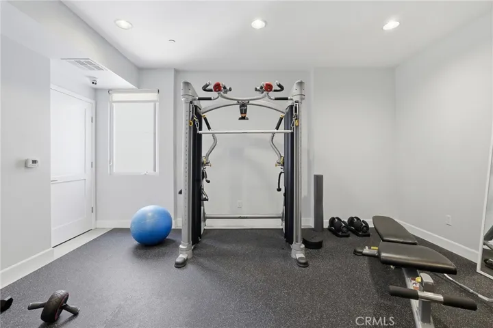 118 S Kenwood Street 407, Glendale, California 91205