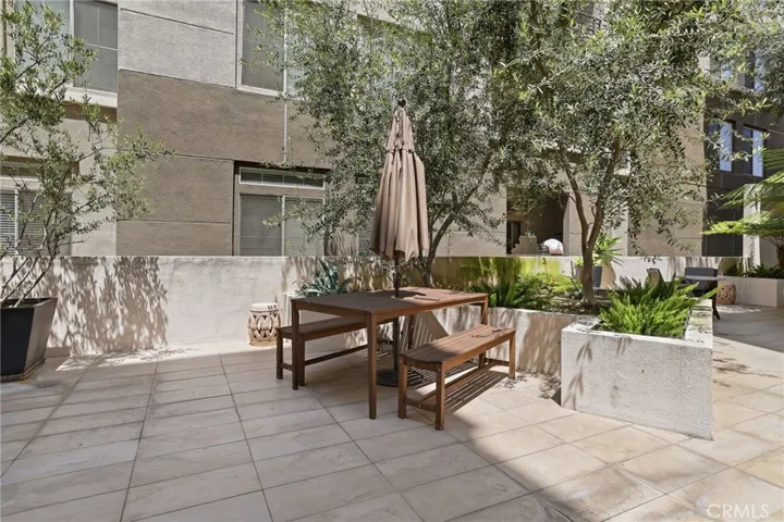 118 S Kenwood Street 407, Glendale, California 91205