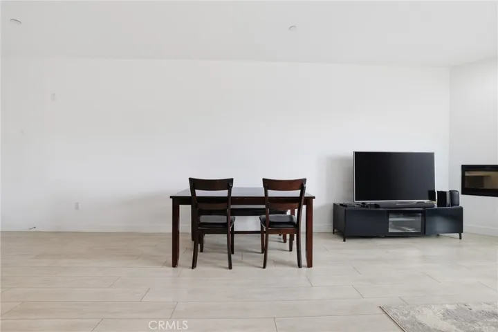 118 S Kenwood Street 407, Glendale, California 91205