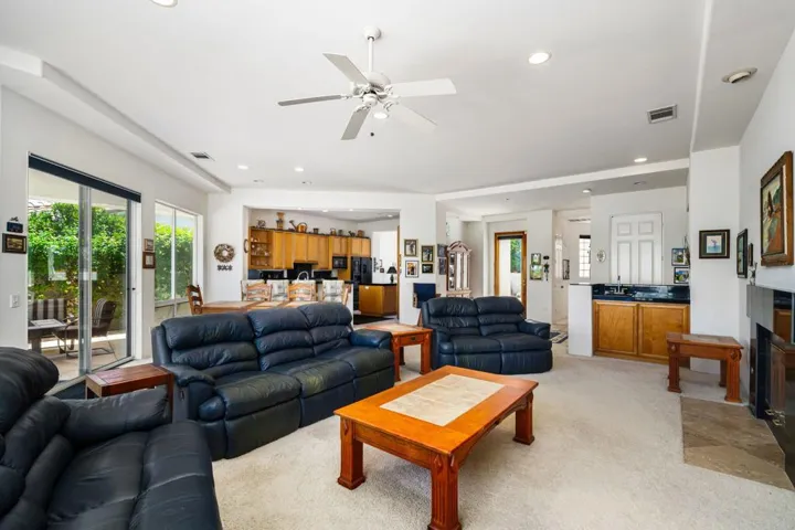 18-web-or-mls-AMCastle_OPMG_0526_018