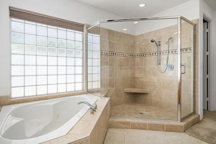 41-web-or-mls-AMCastle_OPMG_0526_041