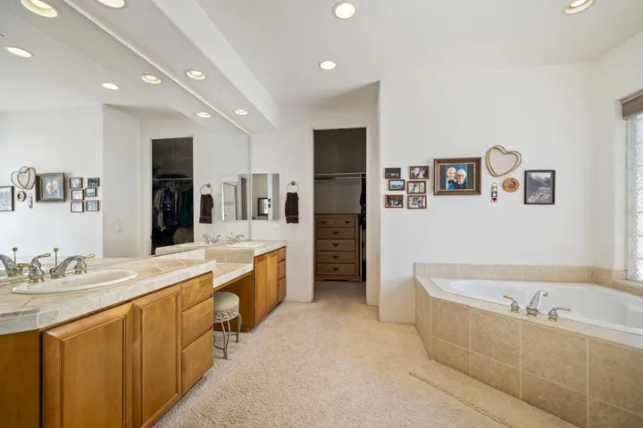 40-web-or-mls-AMCastle_OPMG_0526_040