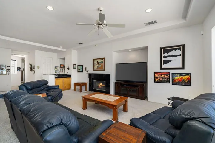 17-web-or-mls-AMCastle_OPMG_0526_017