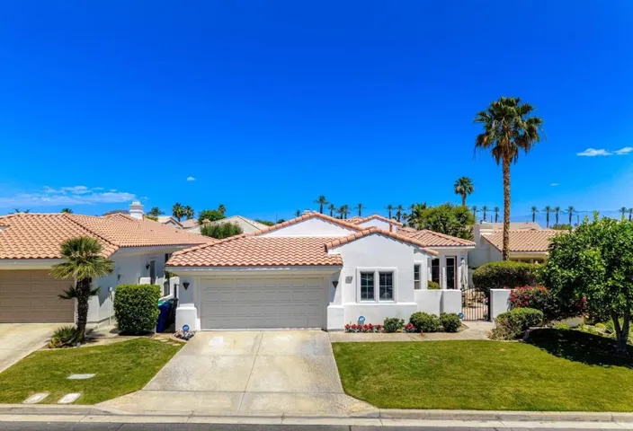 1-web-or-mls-AMCastle_OPMG_0526_001