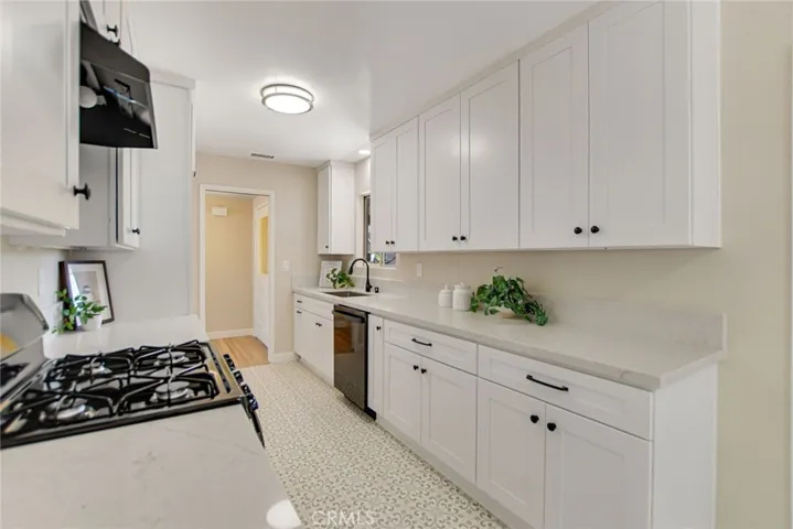 1146 N Soldano Road, Azusa, California 91702