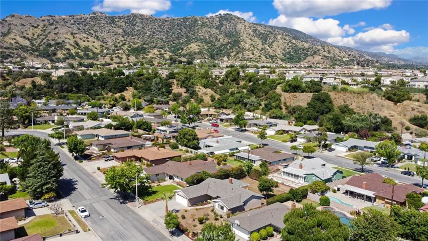 1146 N Soldano Road, Azusa, California 91702
