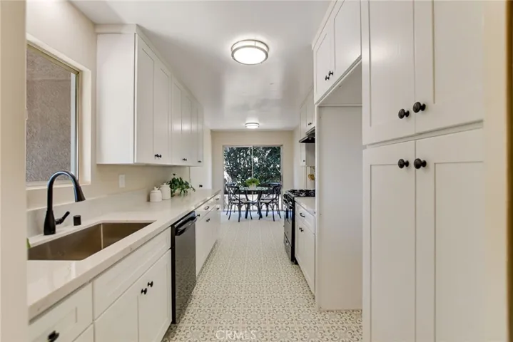 1146 N Soldano Road, Azusa, California 91702
