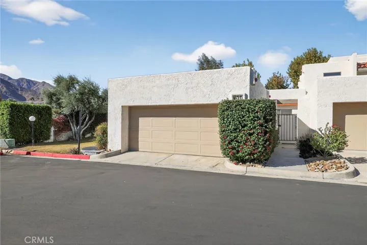 610 Violeta Drive, Palm Springs, California 92262