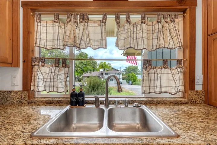 316 W Kalmia, Fallbrook, California 92028