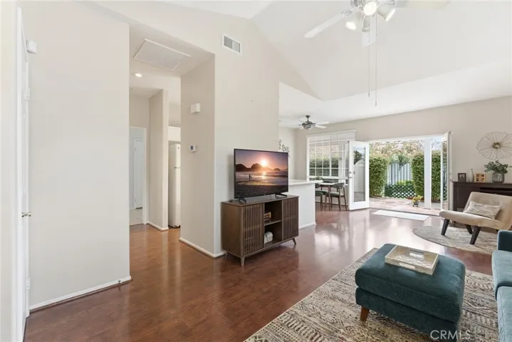 837 Rubi Court, San Jacinto, California 92583