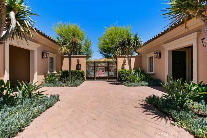 24 Full Moon, Irvine, California 92618