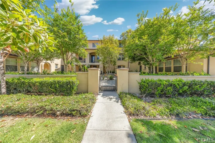 24 Full Moon, Irvine, California 92618