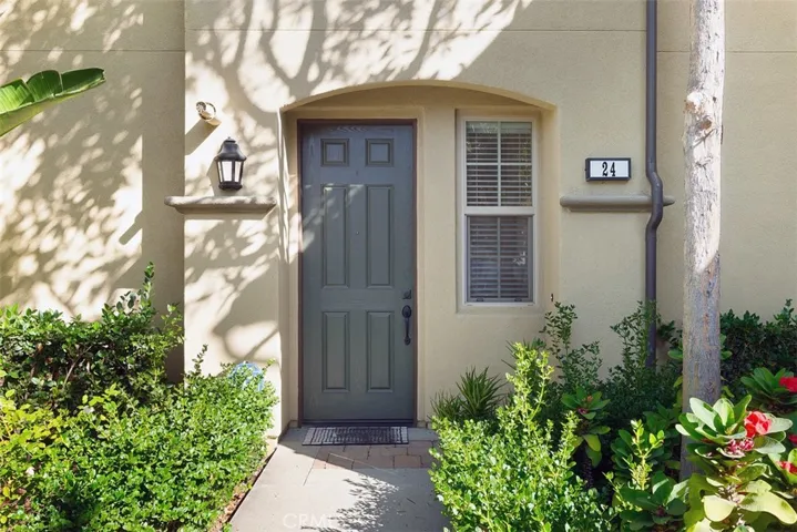 24 Full Moon, Irvine, California 92618