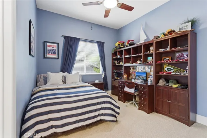 Secondary bedroom