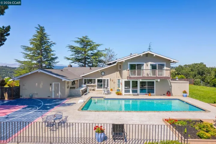1933 Joseph Dr, Moraga, California 94556