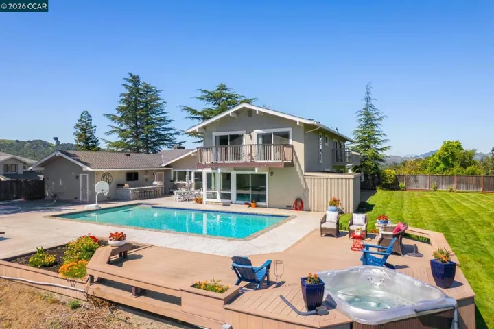 1933 Joseph Dr, Moraga, California 94556