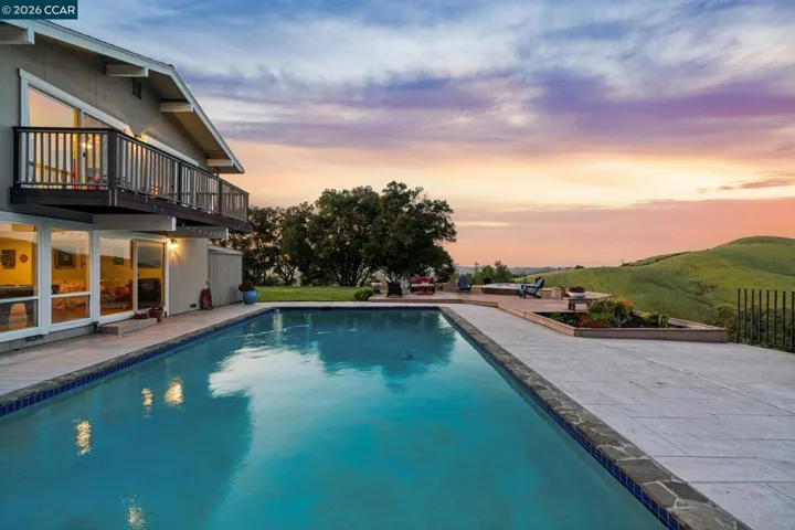 1933 Joseph Dr, Moraga, California 94556