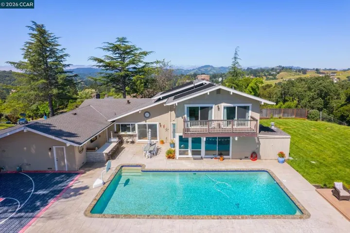 1933 Joseph Dr, Moraga, California 94556