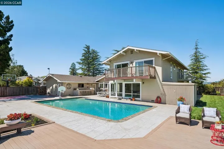 1933 Joseph Dr, Moraga, California 94556