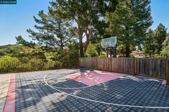 1933 Joseph Dr, Moraga, California 94556