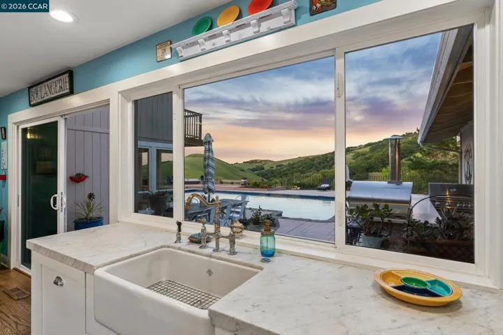 1933 Joseph Dr, Moraga, California 94556