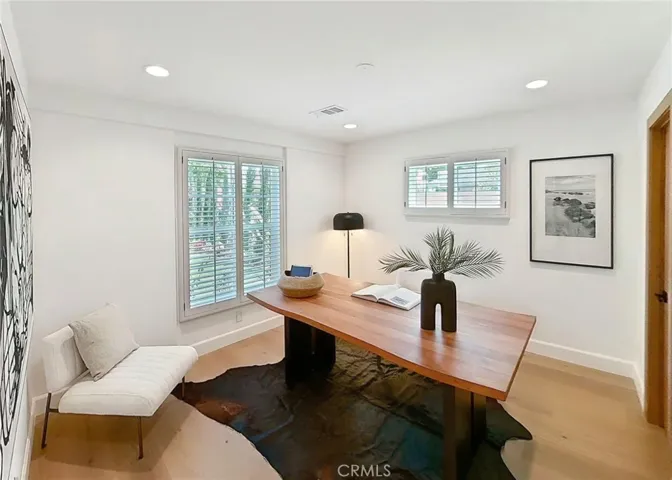 1st floor bedroom | 305 Robinhood Ln., Eastside Costa Mesa 92627
