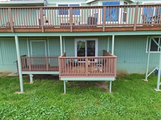 Multi-level decking providing outdoor living space