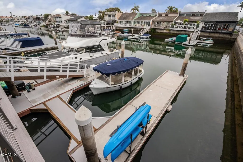 3 sided docks