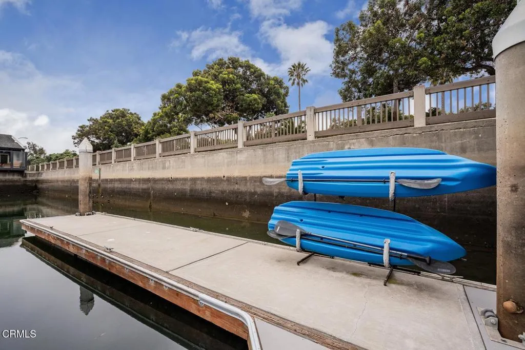 side dock for water toys