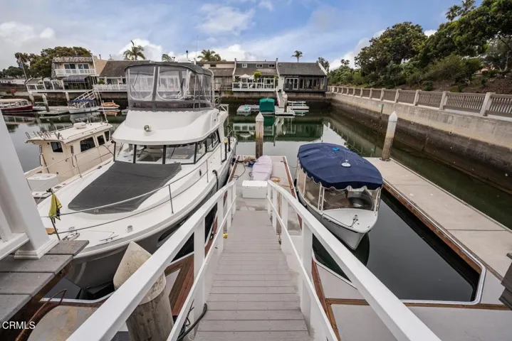 Electric Duffy Invites cruising