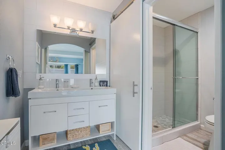 Primary bathroom privacu shower