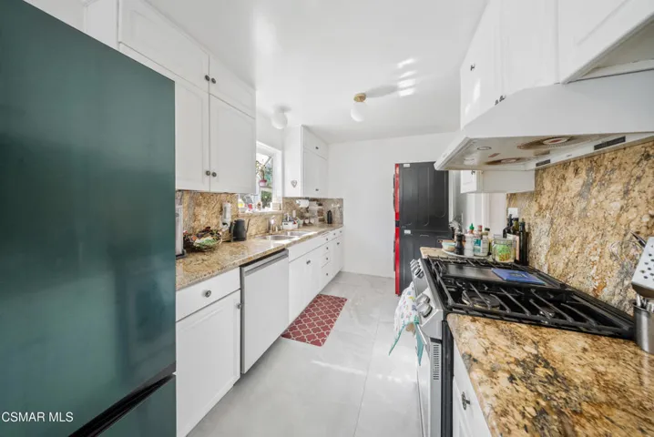 20428 Roscoe Blvd MLS-17