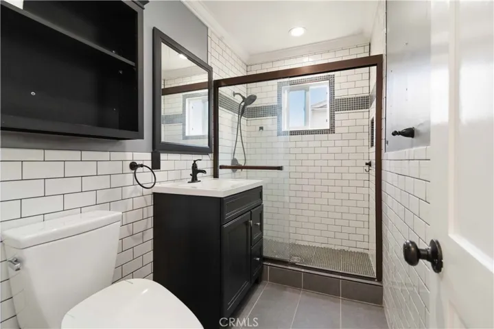 18328 Gresham, Northridge, California 91325