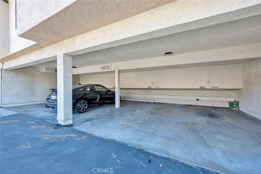 Carport number 853