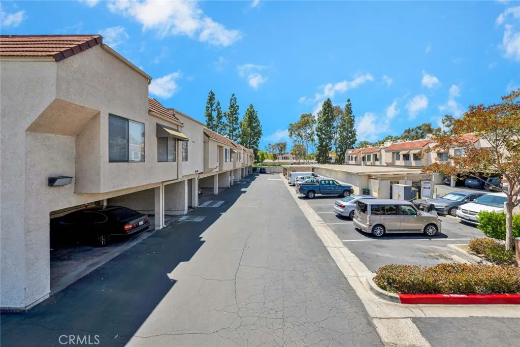 Aruba street (culdesac) is right across from a community pool