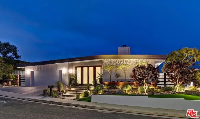 1334 Charmel Place, Pacific Palisades, California 90272