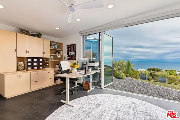 1334 Charmel Place, Pacific Palisades, California 90272
