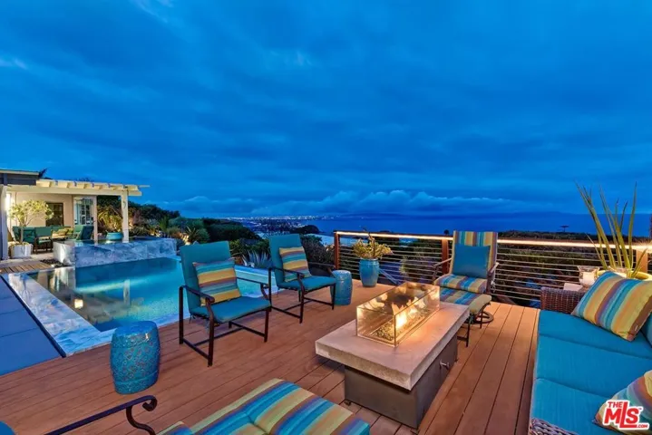 1334 Charmel Place, Pacific Palisades, California 90272
