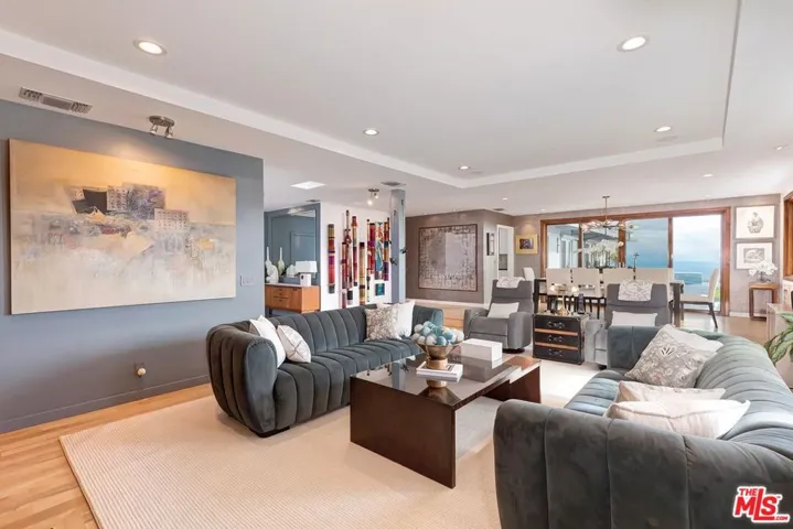 1334 Charmel Place, Pacific Palisades, California 90272