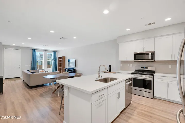 135 Farmhouse Dr - HsHProd-13