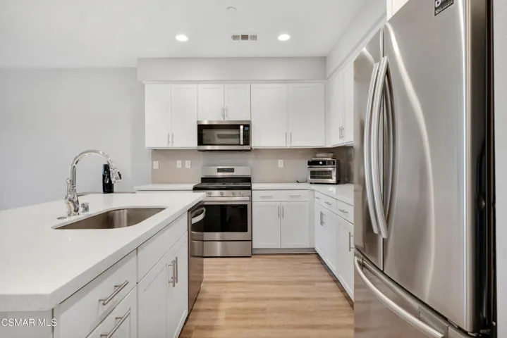 135 Farmhouse Dr - HsHProd-9