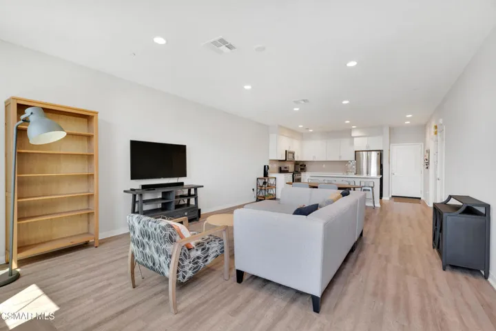 135 Farmhouse Dr - HsHProd-4