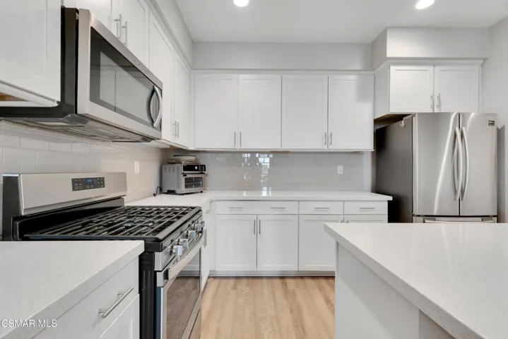 135 Farmhouse Dr - HsHProd-10