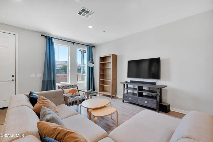 135 Farmhouse Dr - HsHProd-6