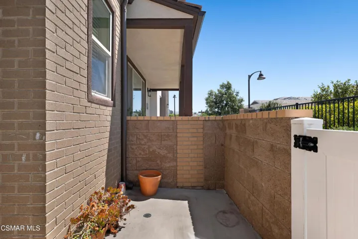 135 Farmhouse Dr - HsHProd-36